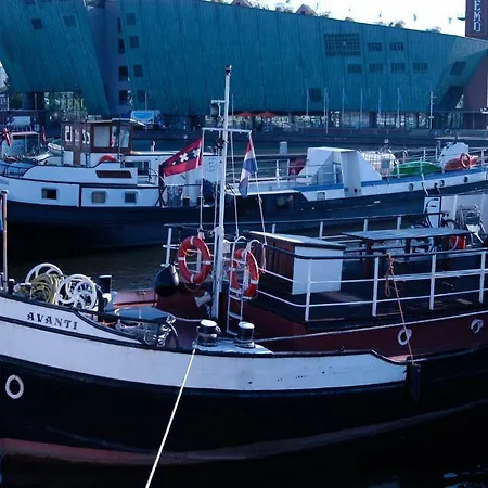 Botel Passengership Avanti Amsterdam
