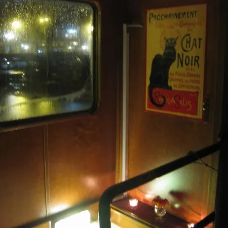 Passengership Avanti ספינת מלון 2*