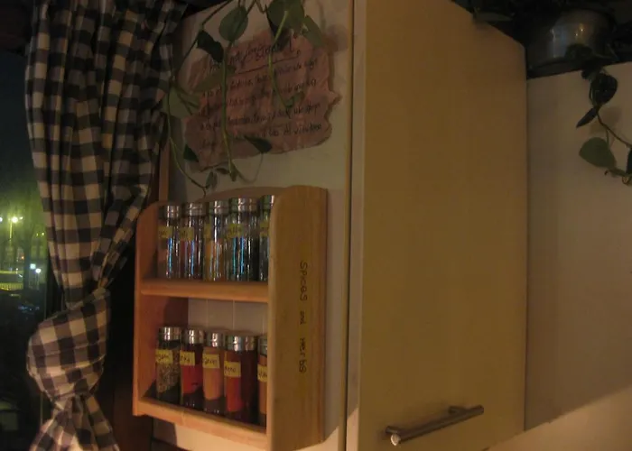 Botel Passengership Avanti 2*