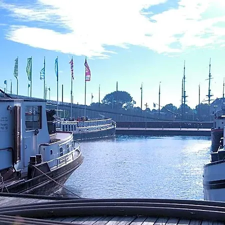 Botel Passengership Avanti Amsterdam