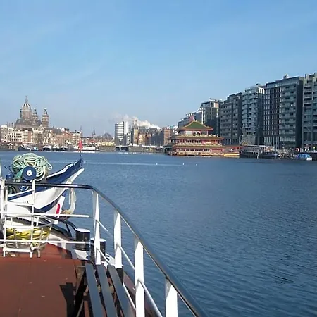 Botel Passengership Avanti Amsterdam
