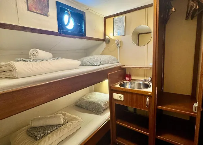 Passengership Avanti Bådhotel